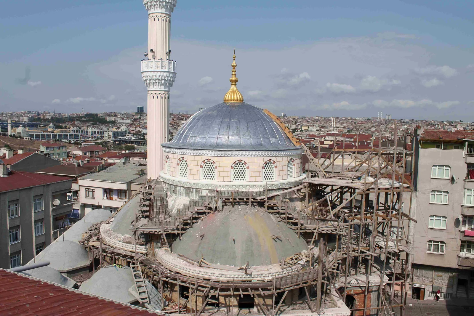 Camii Beton Pencere 207E Uygulaması uygulaması