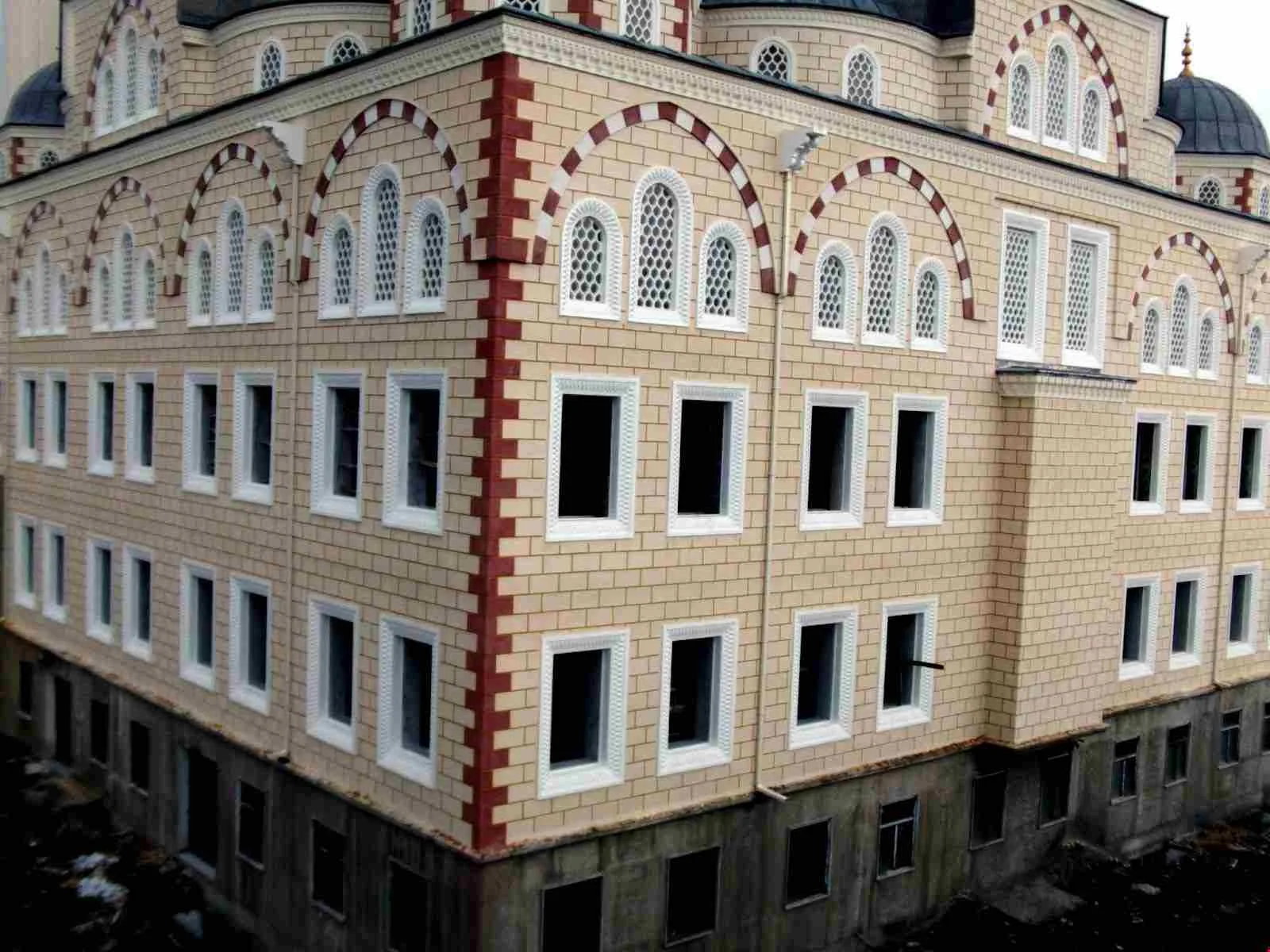 Camii Suslu Beton Pencere B9Ed Uygulaması uygulaması